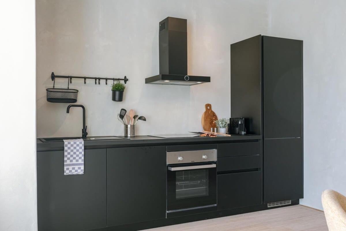 Huswell - Industrial Apartment With Terrace In แอนต์เวิร์ป ภายนอก รูปภาพ